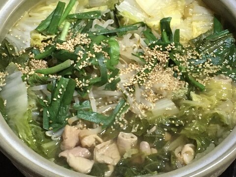 しょう油仕立てde白菜もつ鍋♪